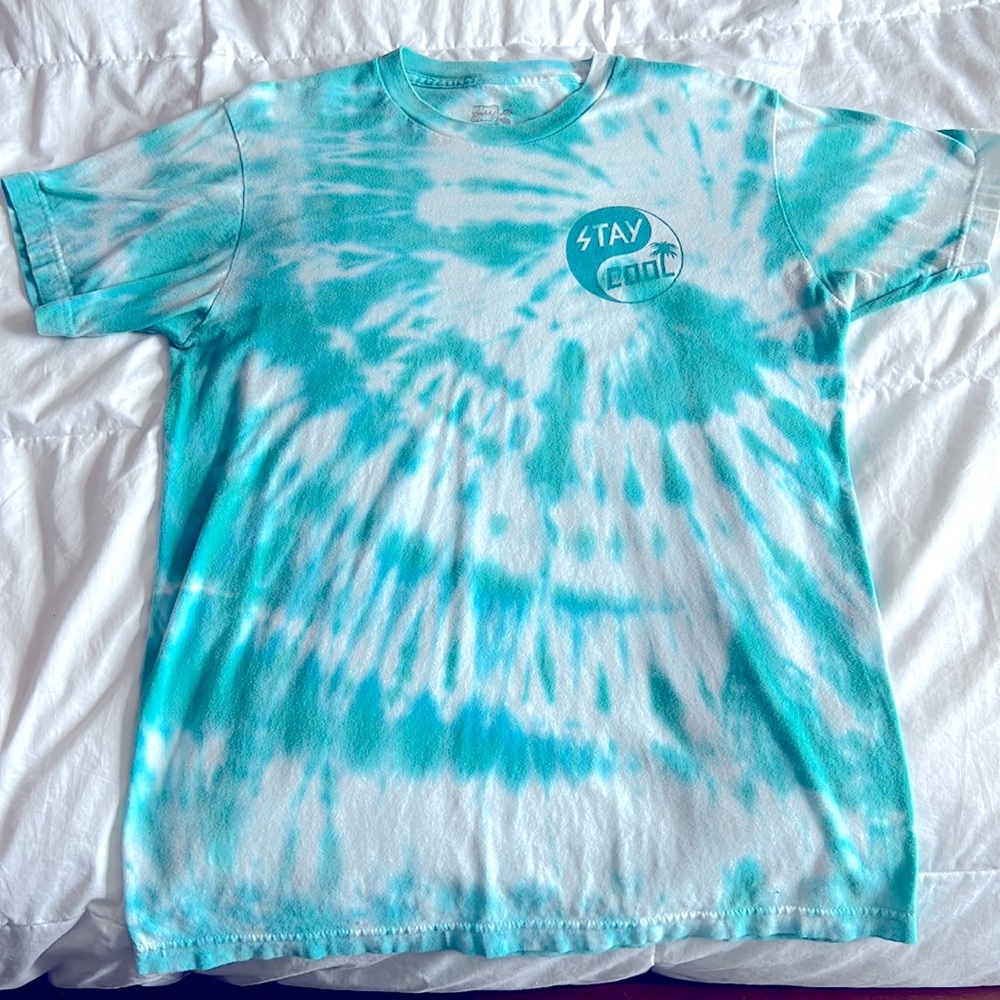Stay cool light blue and white tie dye tee medium